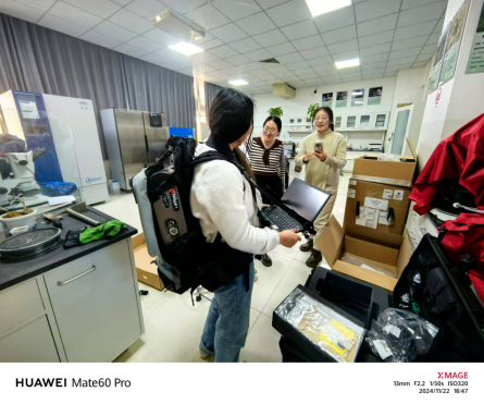 喀什大学生命与地理科学学院 LabSpec 4 Hi-Resi 地物光谱仪